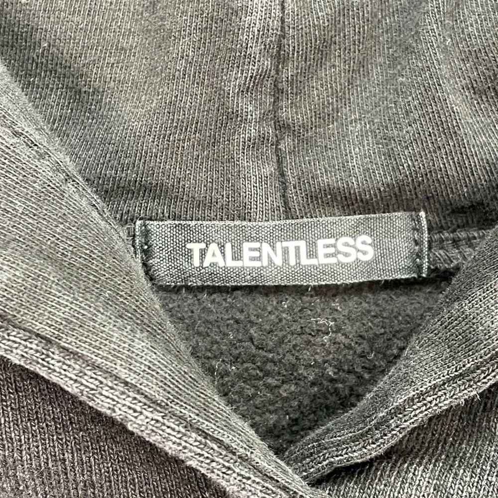 Talentless Hoodie Men's Size‎ Small Black Sweater Read Flaw